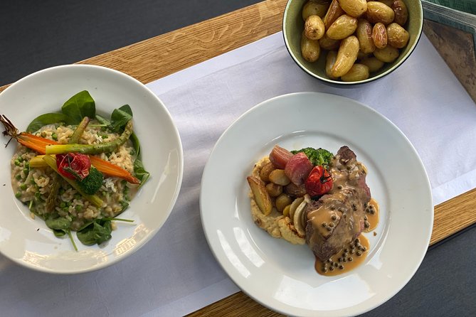 Amsterdam Private Dinner Cruise incl Drinks & 2-course Dinner 2hr - The dinner plan: order a la carte onboard (and how it actually feels)