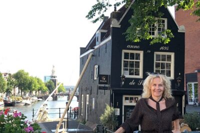 Amsterdam private guided tour with Marieke, local guide - De Wallen in a short stop: the history behind Amsterdam’s famous red light district