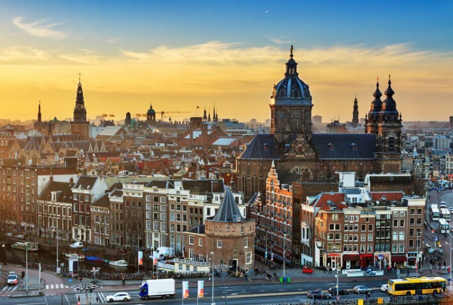 Amsterdam: Private Guided Walking Tour - Golden Age Amsterdam: Ships, Trade, and Why Canals Changed Everything