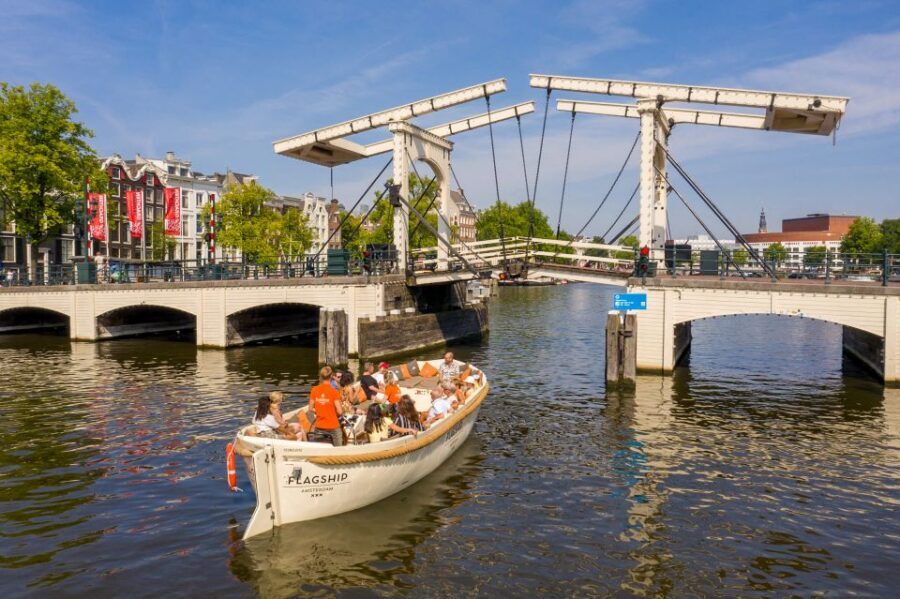 Amsterdam: Private Prosecco Canal Cruise Tour - Small notes that matter on Amsterdam canals