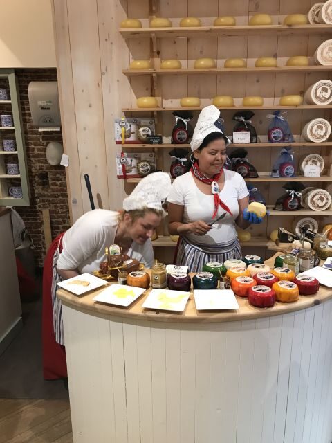 Amsterdam: Private Red Light District and Food Tour - Start point at Park Plaza Victoria Hotel: how you get your bearings fast
