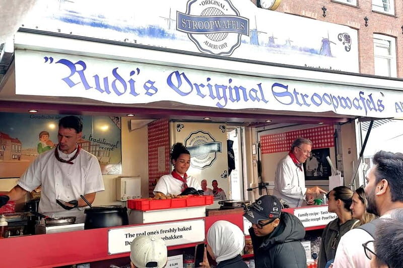 Amsterdam: Private Tour with Local Guide (French or English) - Oude Zijde, canals, and the places most groups skip