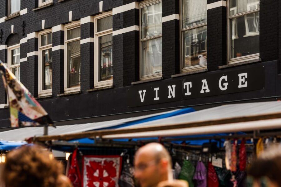 Amsterdam: Private Walking Tour of Jordaan & De 9 Straatjes - Dam Square start: a fast way to orient yourself