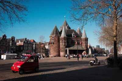 Amsterdam Private Walking Tour with Dinner Experience - Entering Centraal Station: where the city gives you a rulebook