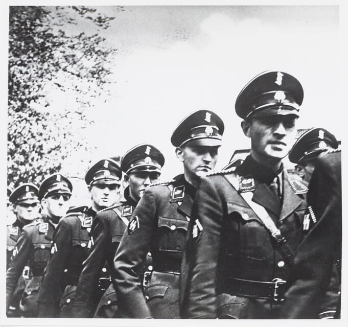 Amsterdam: Private World War Two History Walking Tour - Who Leads This Tour, and Why It Matters