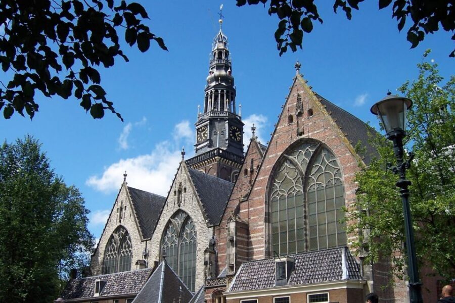 Amsterdam: Red Light District 1-hour Smartphone Audio Tour - Bloedstraat and the feeling of narrow-alley stories