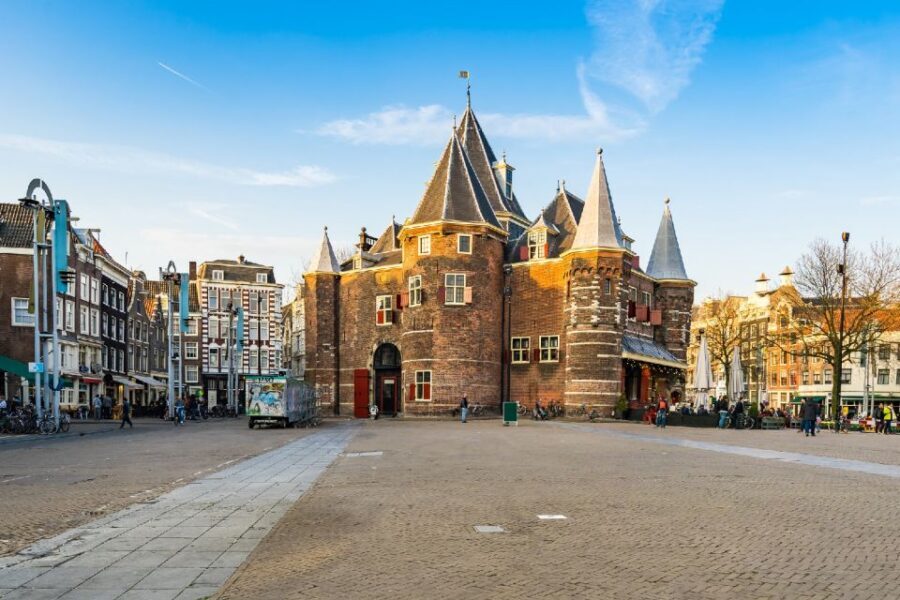 Amsterdam: Red Light District 1-hour Smartphone Audio Tour - Oude Kerk and Belle: hearing the neighborhood’s “why” without staring