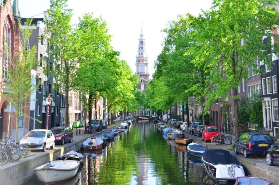 Amsterdam Red Light District and Old Town Walking Tour - Coffeeshops and smart shops: understanding the neighborhood’s everyday mix