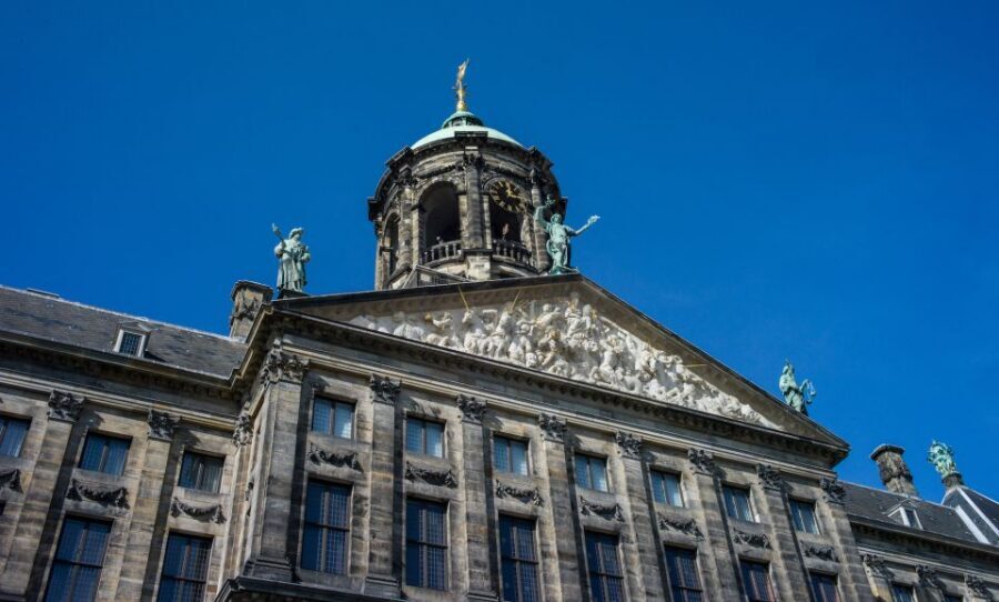 Amsterdam: Red Light District & City Tour German or English - Who should book this tour (and who might want a different one)