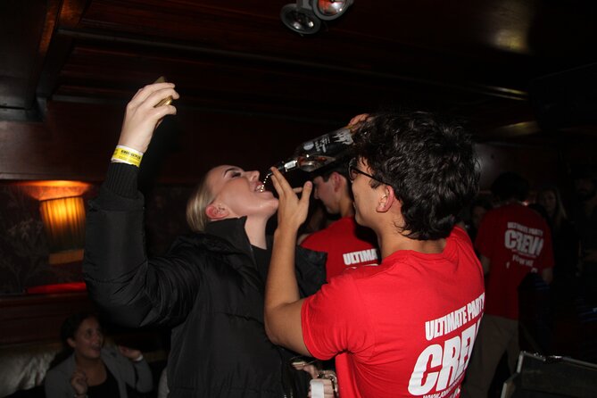 Amsterdam Red Light District Pub Crawl - Logistics That Matter: ID, Dress Code, Toilets, and Payment Fees