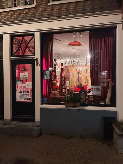Amsterdam: Red Light District Tour in German/English for groups of 4 or more - Starting at St. Nicholas Church: your easy meeting point