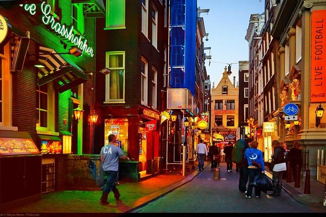Amsterdam Red Light District tour with a private guide - What You’re Really Getting From a Private De Wallen Tour