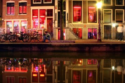 Amsterdam Red Light District tour with a private guide - Price and Value: When $327.64 Makes Sense