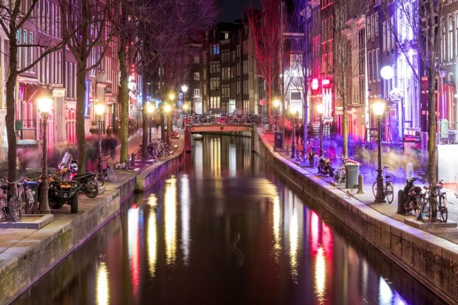 Amsterdam: Red Light District walking tour - Key things you’ll notice on this Amsterdam Red Light District tour