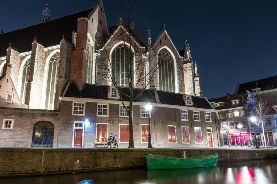 Amsterdam: Red Light District walking tour - Price and value at $33 for a guided Amsterdam stroll
