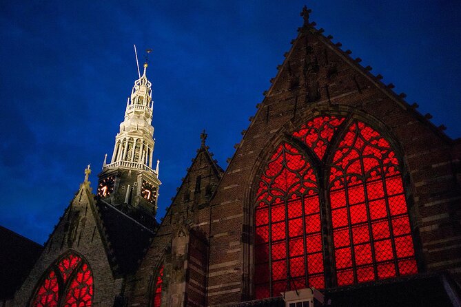 Amsterdam Red Light District Walking Tour in EN/DE/IT/ES - Around Oude Kerk: the oldest church and the first windows