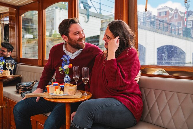 Amsterdam: Romantic Canal Cruise with Optional Bubbles & Bites - The Prinsengracht start: why the canal names matter