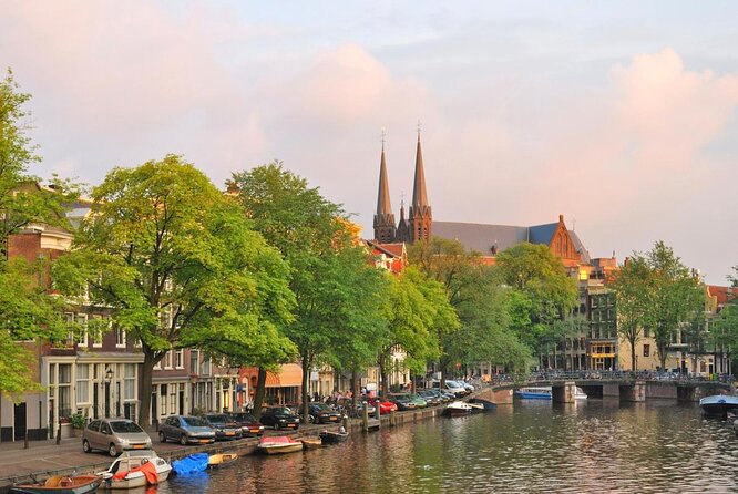 Amsterdam: Saloon Boat Cruise + Unlimited Drinks & Bite option - Key things to know before you go