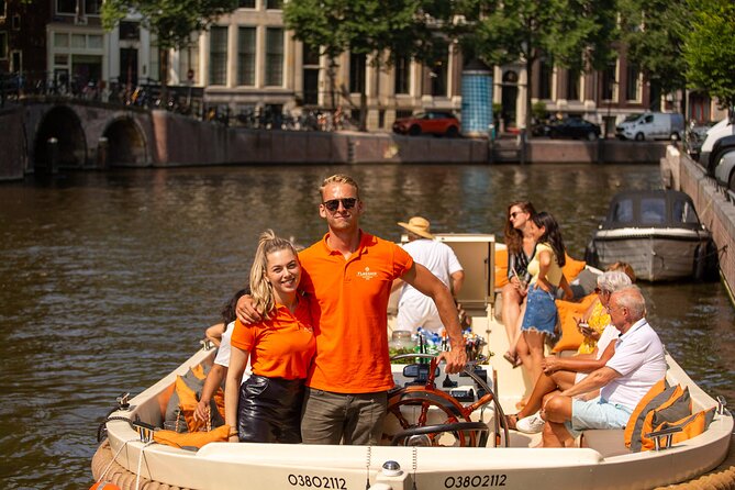 Amsterdam: Saloon Boat Cruise + Unlimited Drinks & Bite option - Timing, group size, and how the hour actually feels