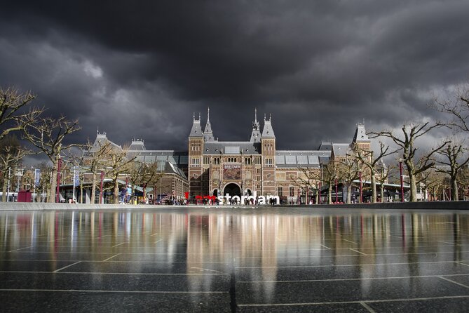 Amsterdam Scavenger Hunt and Highlights Self Guided Audio Tour - The World City Trail app: GPS, audio, and staying connected