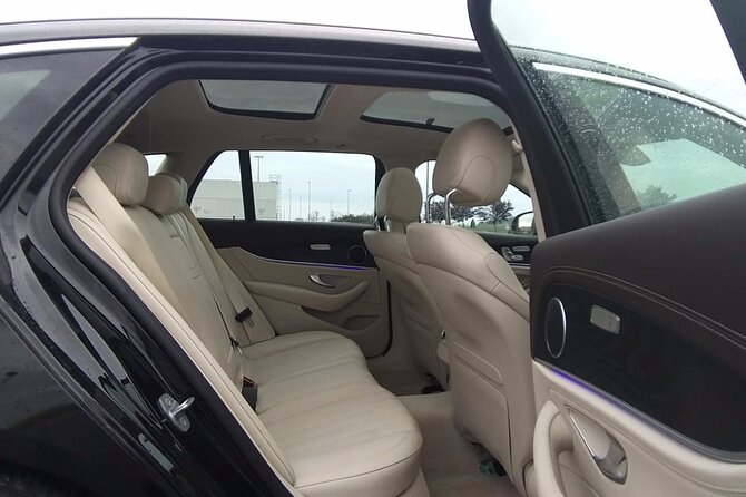 Amsterdam Schiphol Airport (AMS) to Amsterdam - Arrival Private Transfer - Drop-Off in Amsterdam: Why Hotel Delivery Beats Trying to DIY