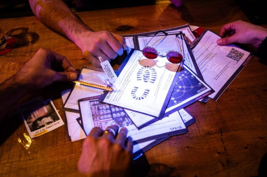Amsterdam: Self-guided Red Light District Pub Crawl Mystery - Kicking off at Bierfabriek off Rokin (where the game starts)