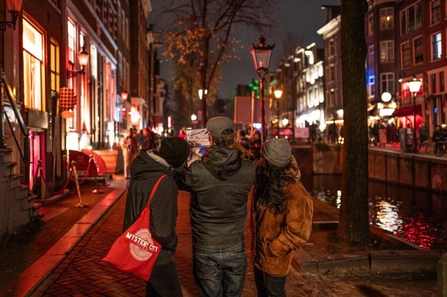 Amsterdam: Self-guided Red Light District Pub Crawl Mystery - How “self-guided” feels in real life (and how to set yourself up)