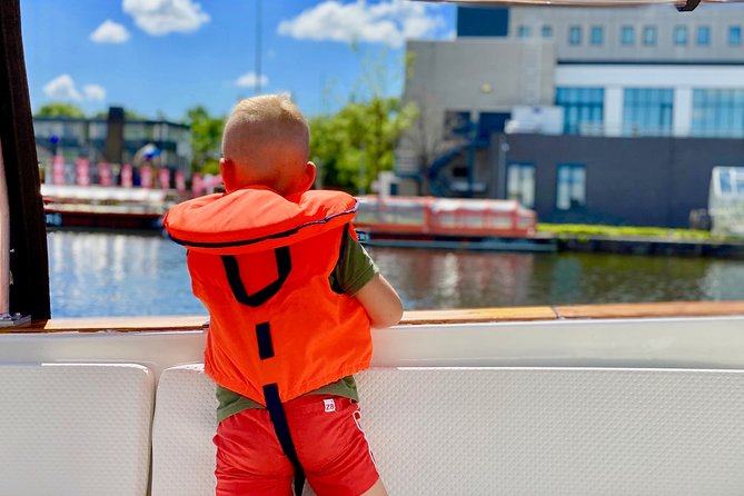 Amsterdam Small-Group Canal Cruise Including Snacks and Drinks - Snacks, Stroopwafels, and Jenever: What You’ll Actually Be Eating