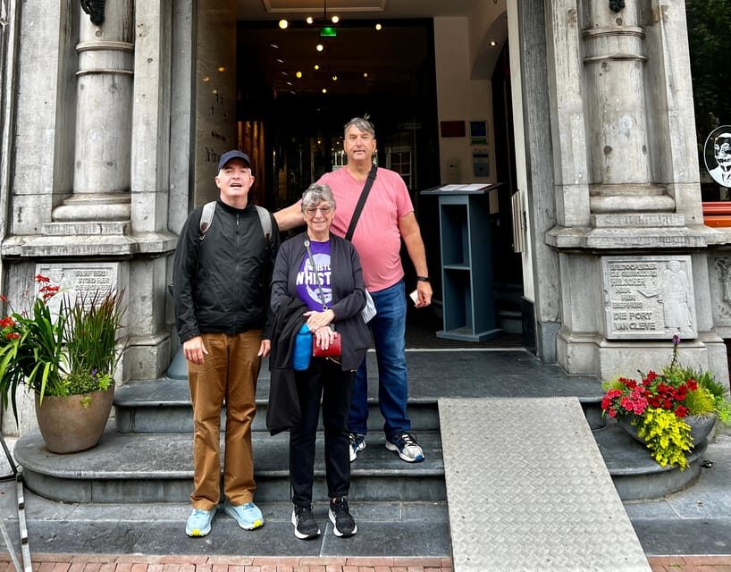 Amsterdam: Small Group Walking Tour with Fun Guide - The mid-tour refreshment break: a small pause that helps