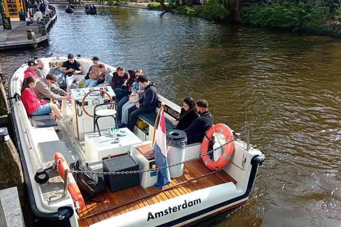 Amsterdam: Smoke Friendly Cruise - Amsterdam from the water, with a smoke-friendly twist