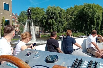Amsterdam: Smoke Friendly Cruise - Meeting at Leidsekade 98: getting on board without drama