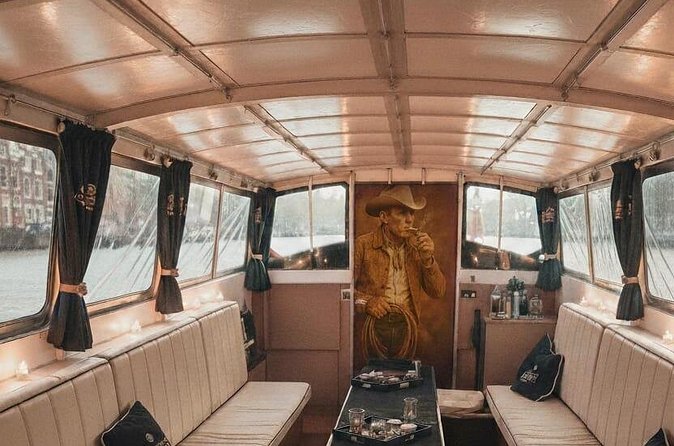 Amsterdam Smoke Friendly Cruise with drinks option & local guide - Smoking-Friendly Reality: Comfort and Boundaries