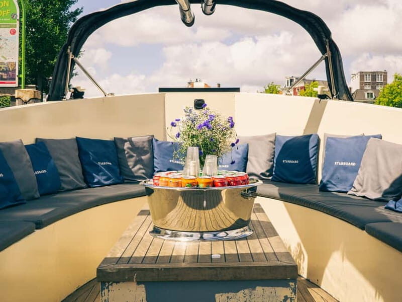 Amsterdam: Spanish Guided Open Boat Cruise with Bar Onboard - When to go: open boats vs closed boats, plus weather protection