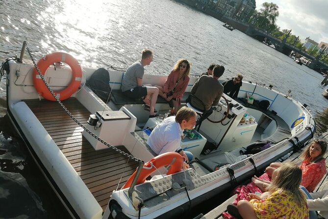 Amsterdam The Bulldog Boat Smoke Friendly Cruise + 2 drinks - Should you book the Bulldog Boat smoke-friendly cruise?