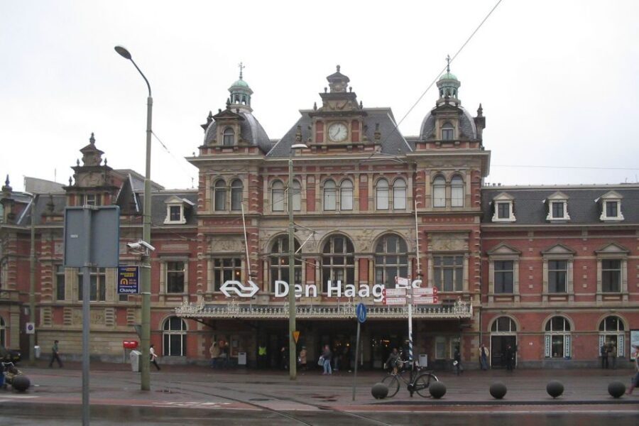 Amsterdam: The Hague, Delft and Rotterdam Private Day Tour - Delft Blue and the Royal Delft Museum: why Delft is more than a postcard