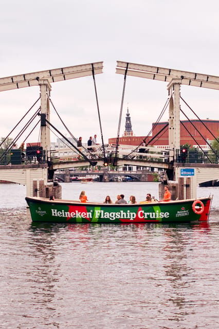Amsterdam: The Heineken Flagship Canal Cruise - Meeting point and finding the boat fast (no stress version)