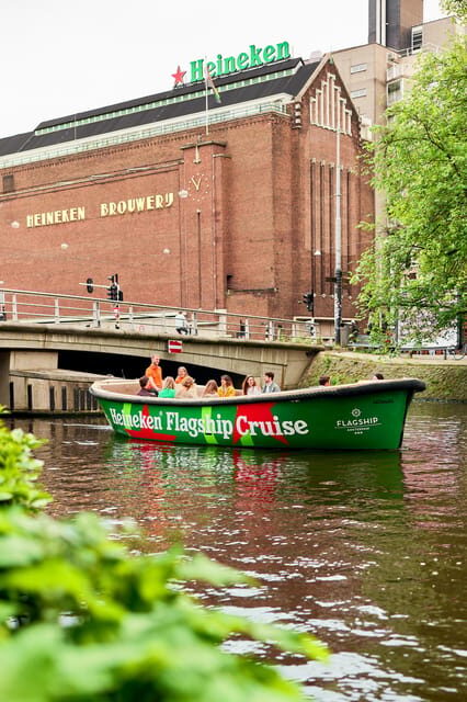 Amsterdam: The Heineken Flagship Canal Cruise - The 1-hour canal ride: what “same spot” really means