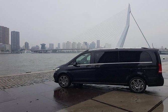 Amsterdam to Schiphol Airport Transfer Comfort & service. - Pickup in Amsterdam: simple, direct, and low-stress