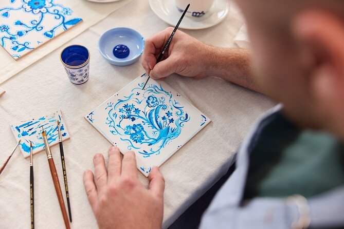 Amsterdam: Traditional Dutch Blue Tile Painting Workshop - The 75-minute flow: from the front door to a finished tile