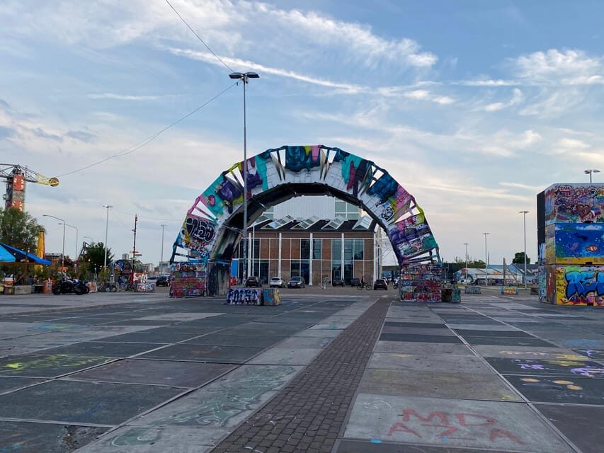 Amsterdam: Urban Bike Tour, Graffiti Art & Magnet Fishing - Magnet Fishing: The Most Playful Stop on the Route