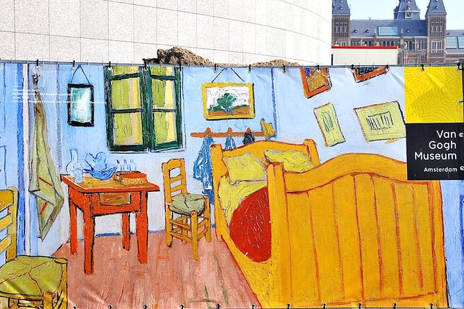Amsterdam Van Gogh Museum Private Tour for Kids & Families - Games, treasure hunts, and prizes that keep attention moving