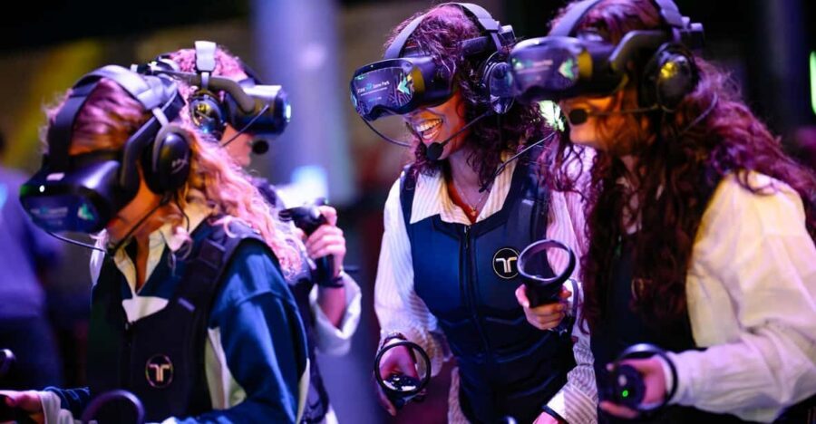 Amsterdam: VR Game Park Free-Roaming Experience - The 36-square-meter play zone: what it feels like to be untethered