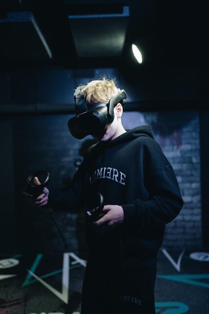 Amsterdam: VR Starter Pack with 6 Tokens - Staff Guidance That Makes VR Feel Manageable