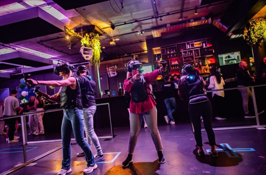 Amsterdam: VR Starter Pack with 6 Tokens - VR Starter Pack in Plain English: 6 Tokens and Game Costs