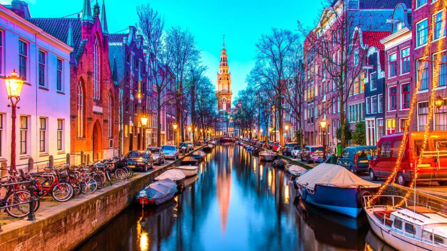 Amsterdam Walking Tour with a Local - Languages, group size, and comfort: the practical stuff that affects your day