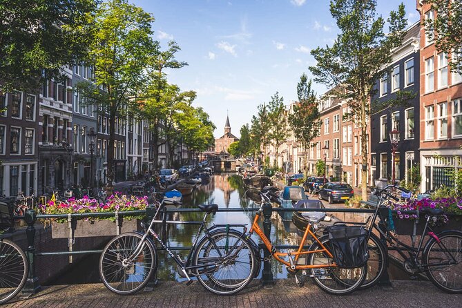 Amsterdam Walking Tour with Cheese Tasting - Old Amsterdam Cheese Store: 5 Gouda Varieties with Wine Pairings