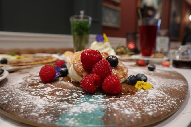 Amsterdam: Walking Tour with Dutch Pancake Lunch - Should you book this Amsterdam walking tour with Dutch pancakes?