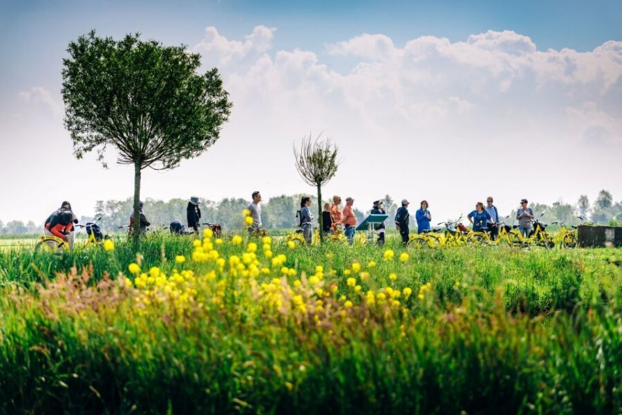 Amsterdam: Waterland District Countryside Villages Bike Tour - Molenslootpad and the view of dikes and waterways
