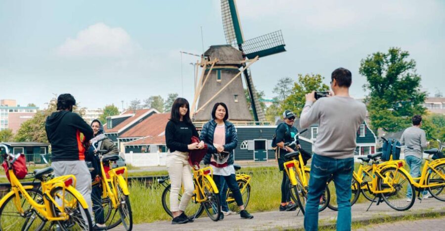 Amsterdam: Waterland District Countryside Villages Bike Tour - Durgerdam and the return ferry: end on water-country calm