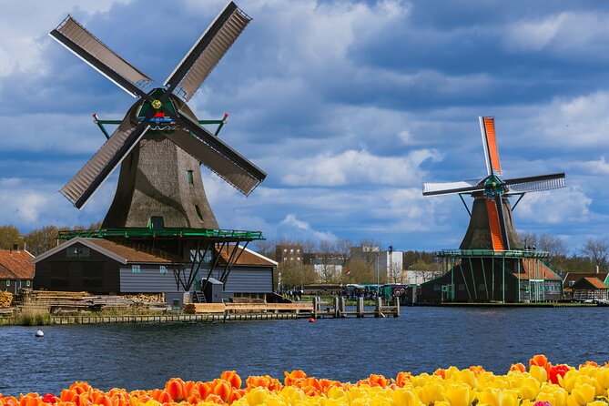 Amsterdam: Windmills, Cheese and Volendam Tour with Video Guide - Alida Hoeve cheese farm: Gouda lessons in a tight 30 minutes